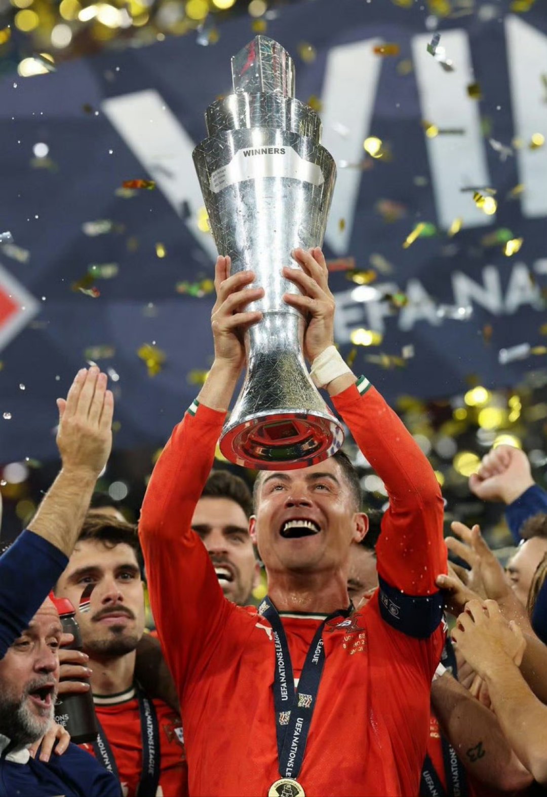 西班牙队遭淘汰，无缘欧国联决赛